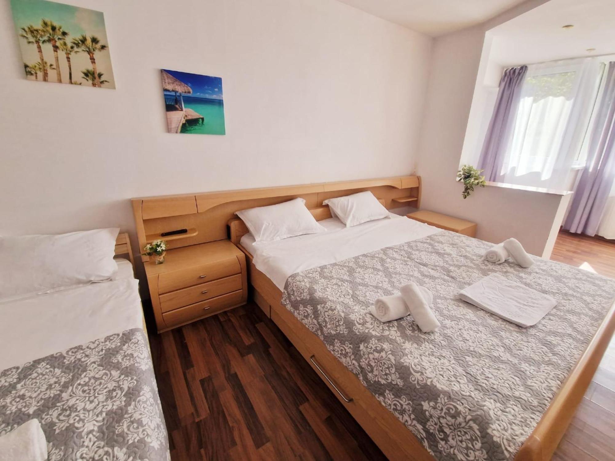 Stephanie Apartment-Centru Civic Brasov Exterior photo
