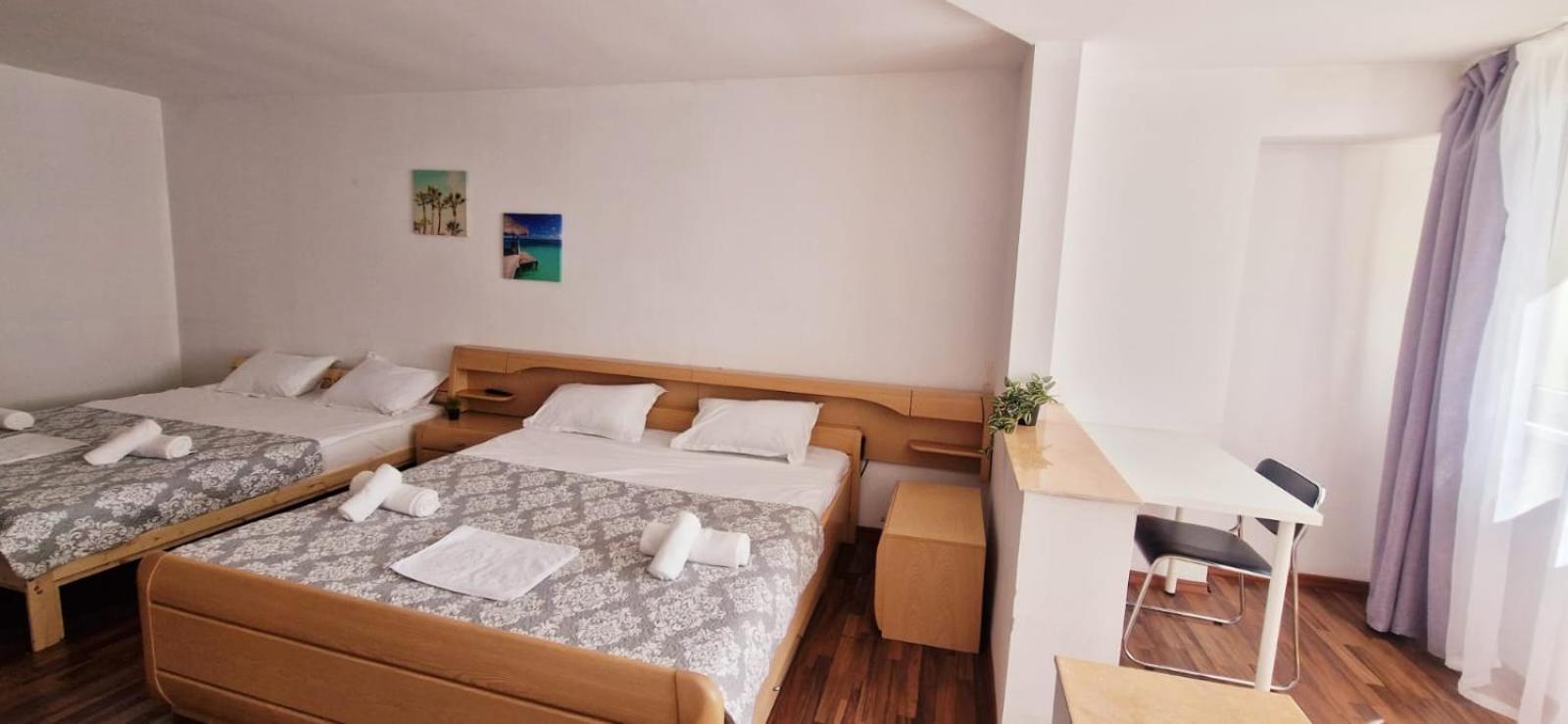 Stephanie Apartment-Centru Civic Brasov Exterior photo