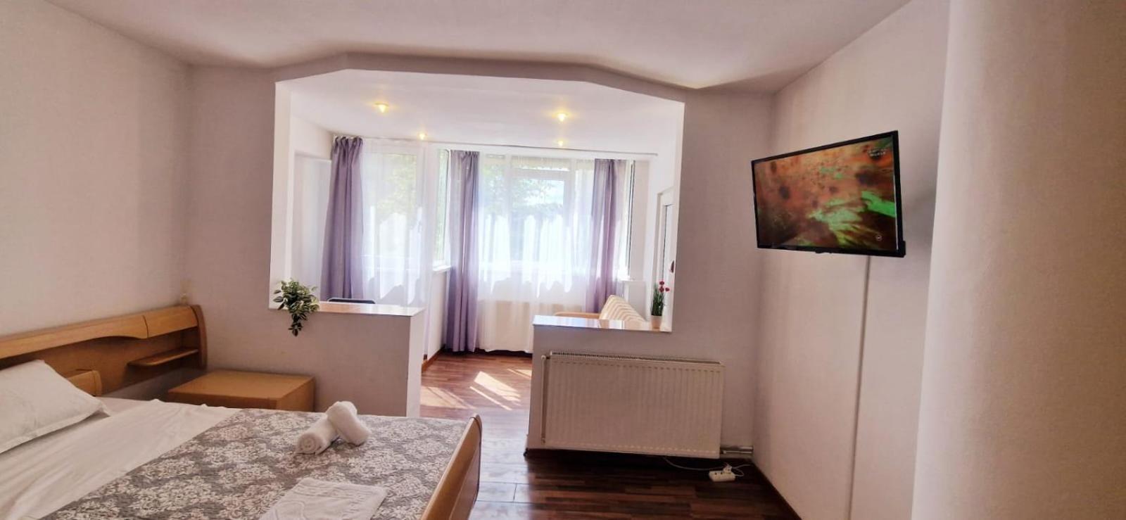 Stephanie Apartment-Centru Civic Brasov Exterior photo