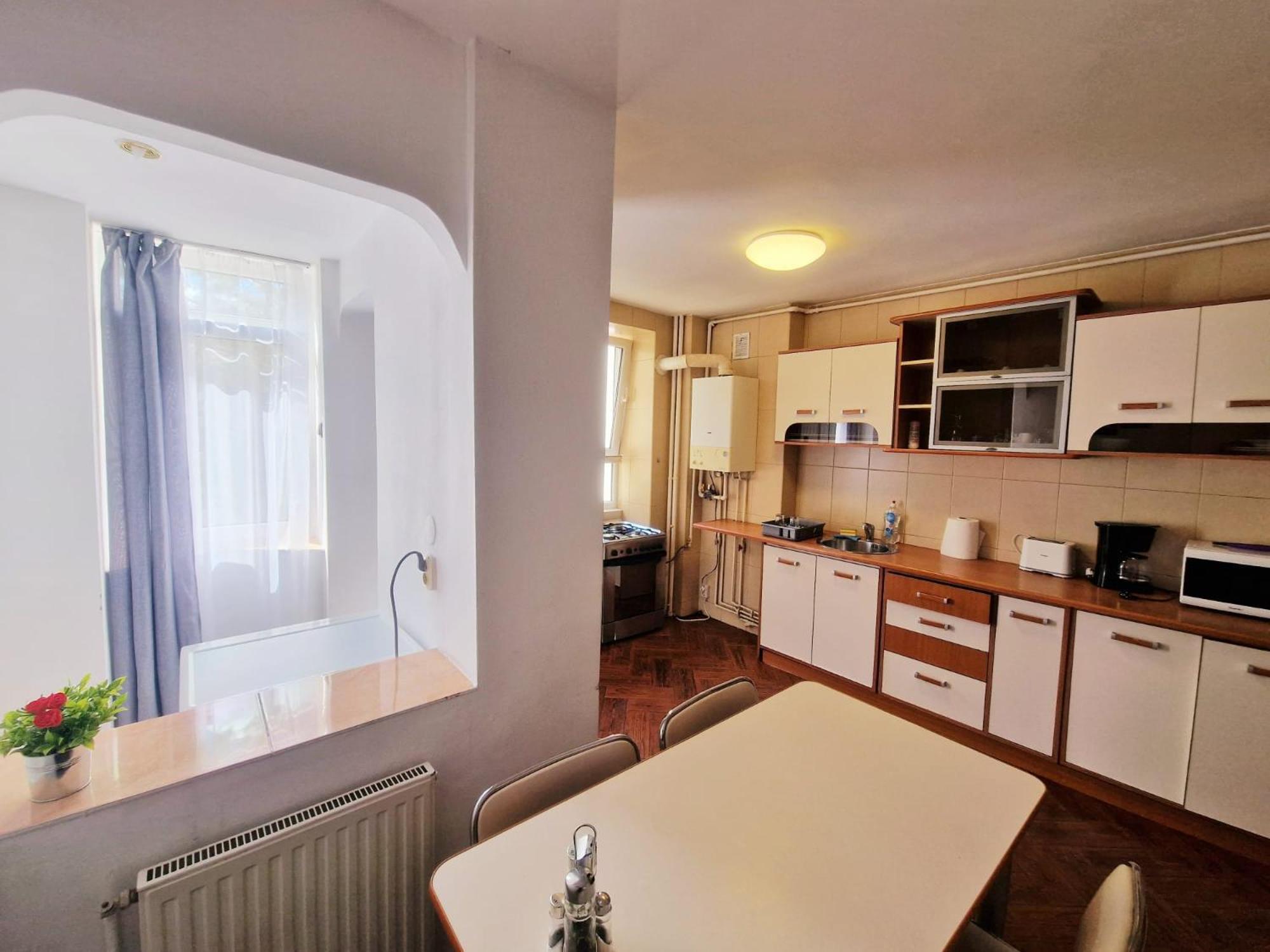Stephanie Apartment-Centru Civic Brasov Exterior photo
