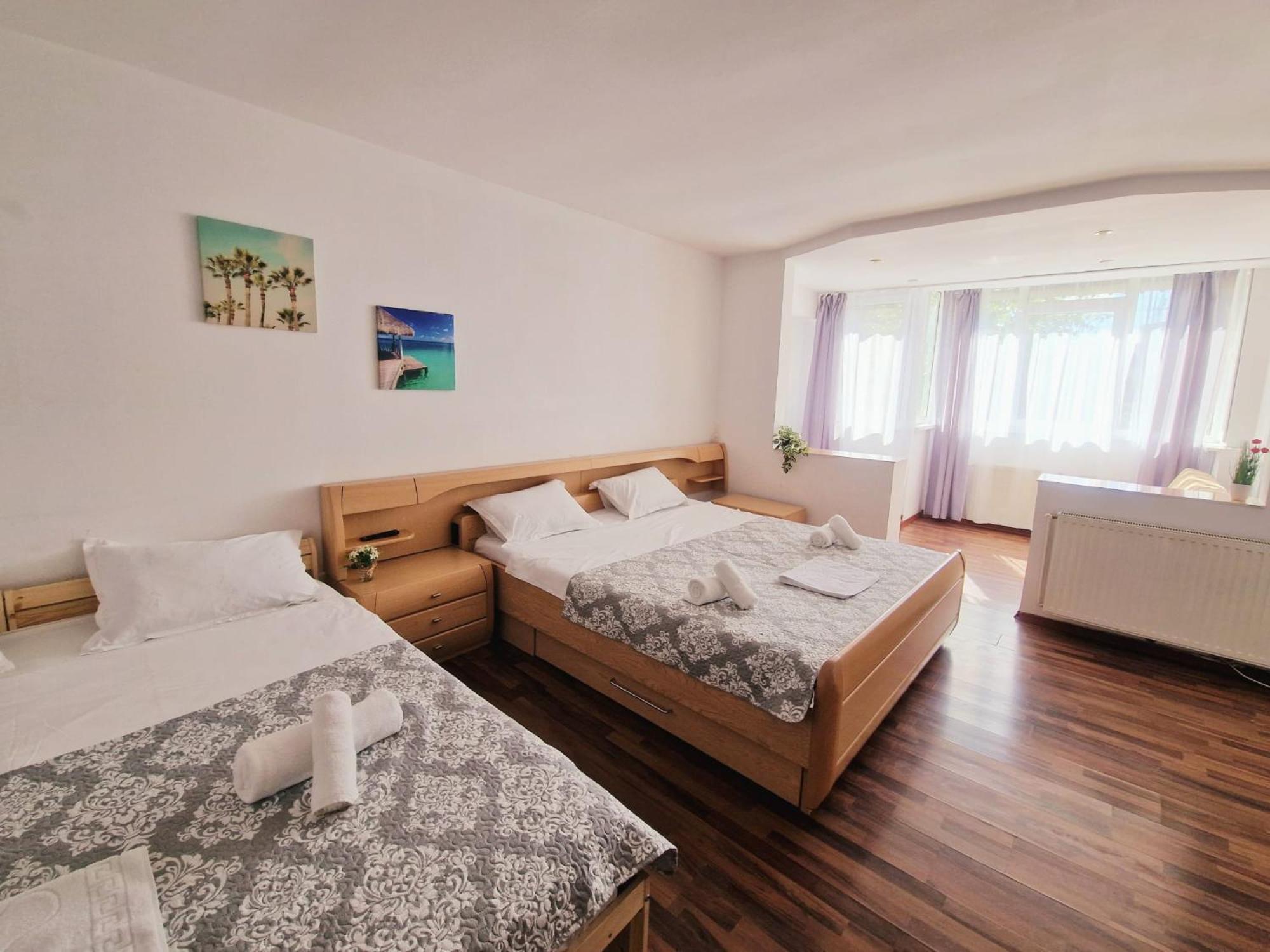 Stephanie Apartment-Centru Civic Brasov Exterior photo